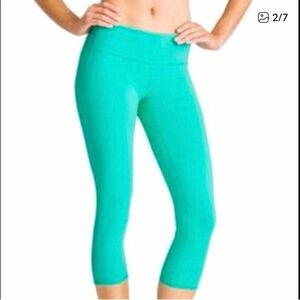 Athleta Aqua Cropped Leggings Coolmax Midrise Summer Athleisure